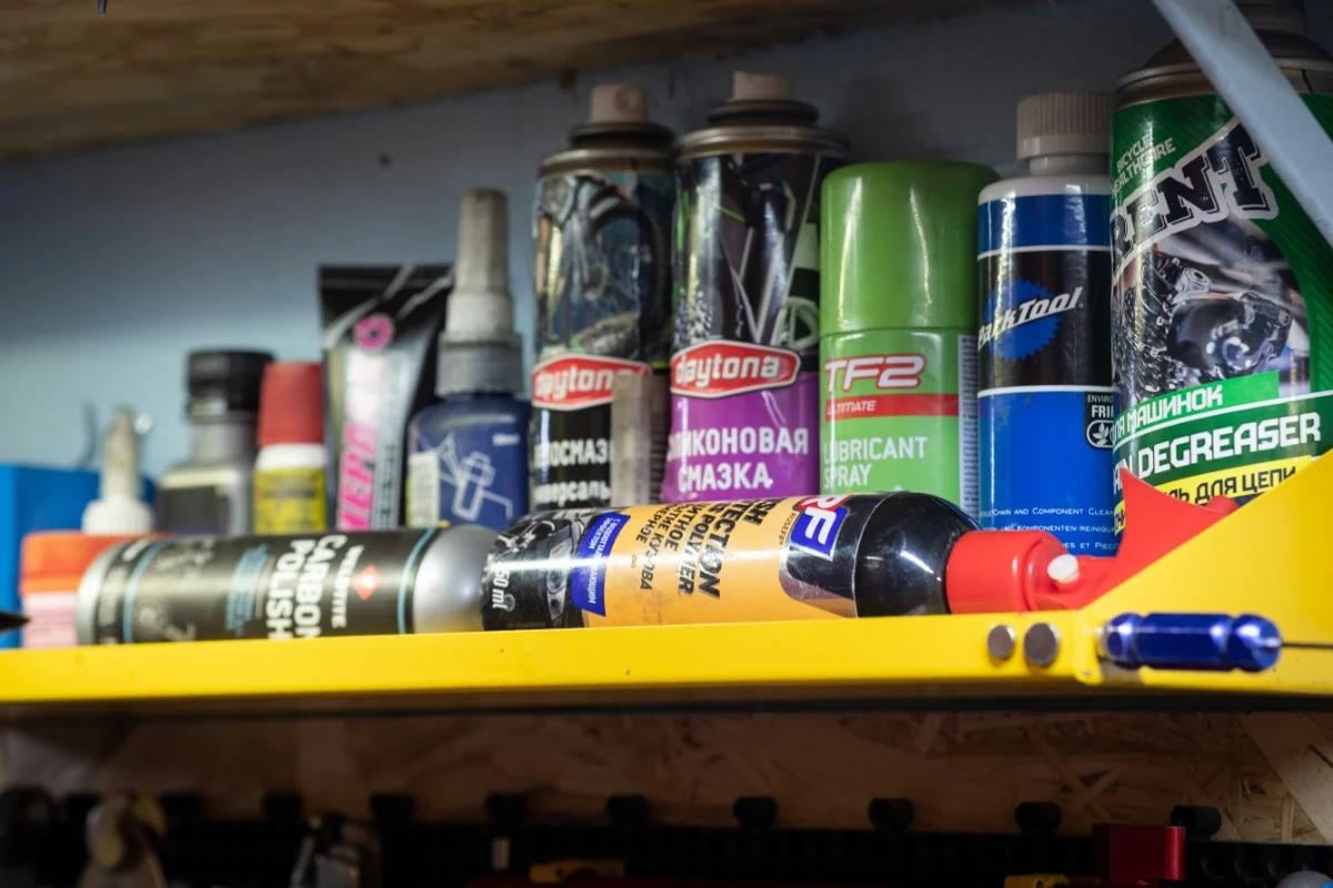 Adesivos e Materiais de Reparo